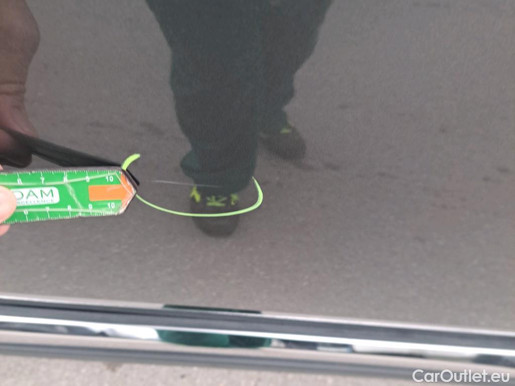  Peugeot  3008 PEUGEOT  Hybrid / 2020 / 5P / todoterreno 225 e-EAT8 Allure (AC2) #17