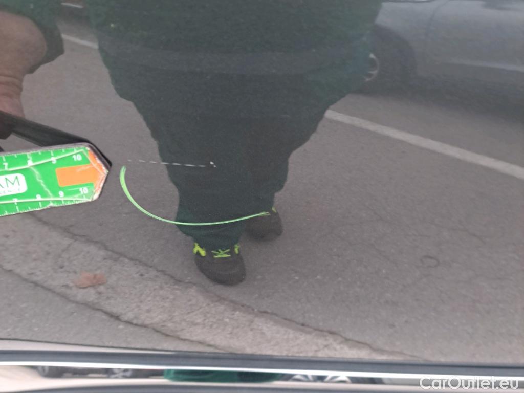 Peugeot  3008 PEUGEOT  Hybrid / 2020 / 5P / todoterreno 225 e-EAT8 Allure (AC2) #15