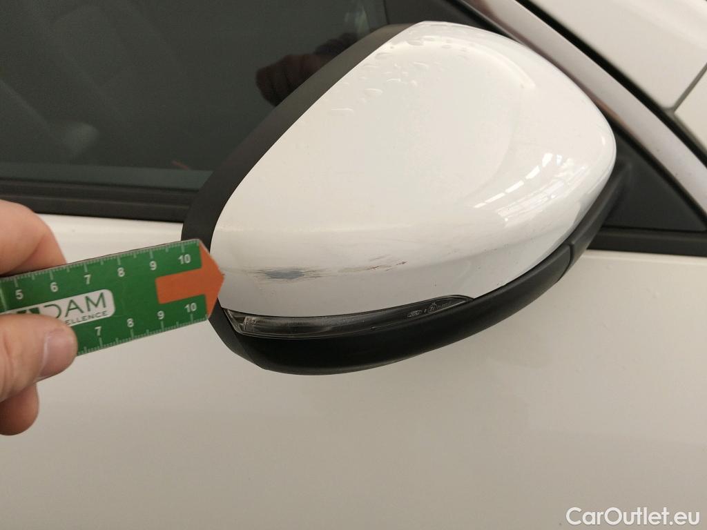  Ford  Kuga FORD  / 2019 / 5P / todoterreno Titanium 2.5 Duratec FHEV 140kW Auto #26