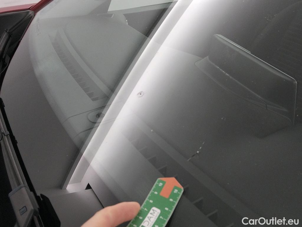  Peugeot  2008 PEUGEOT  / 2019 / 5P / todoterreno Active Pack BlueHDI 81kW (110CV) #2