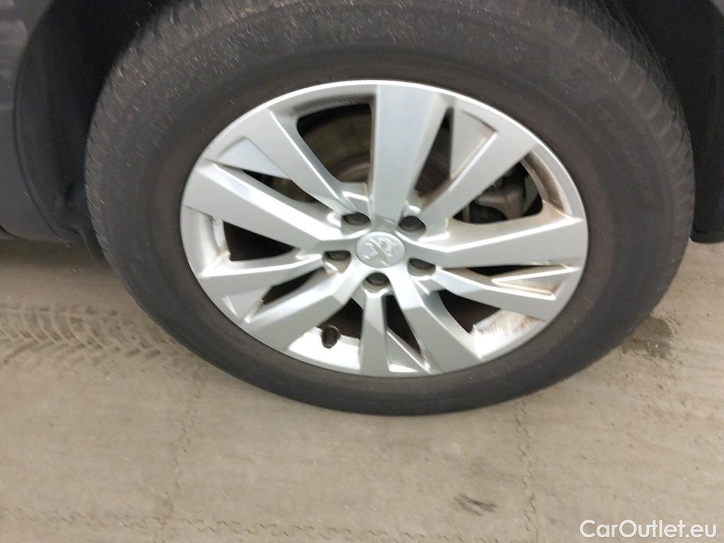  Peugeot  3008 PEUGEOT  / 2020 / 5P / todoterreno 1.5 BlueHDi 96kW (130CV) S&S Active Pack (AC4) #13