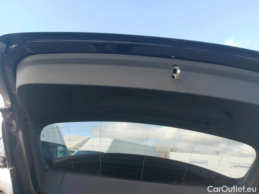  Bmw  Serie 1 BMW  / 2019 / 5P / berlina con portón 116d Corporate Auto. #9