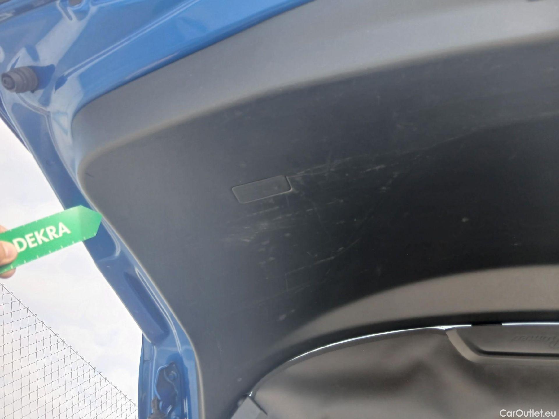  Alfa Romeo   STELVIO Alfa Romeo / 2017 / 5P / todoterreno 2.0 Gasolina 206kW (280CV) Executive AWD #1