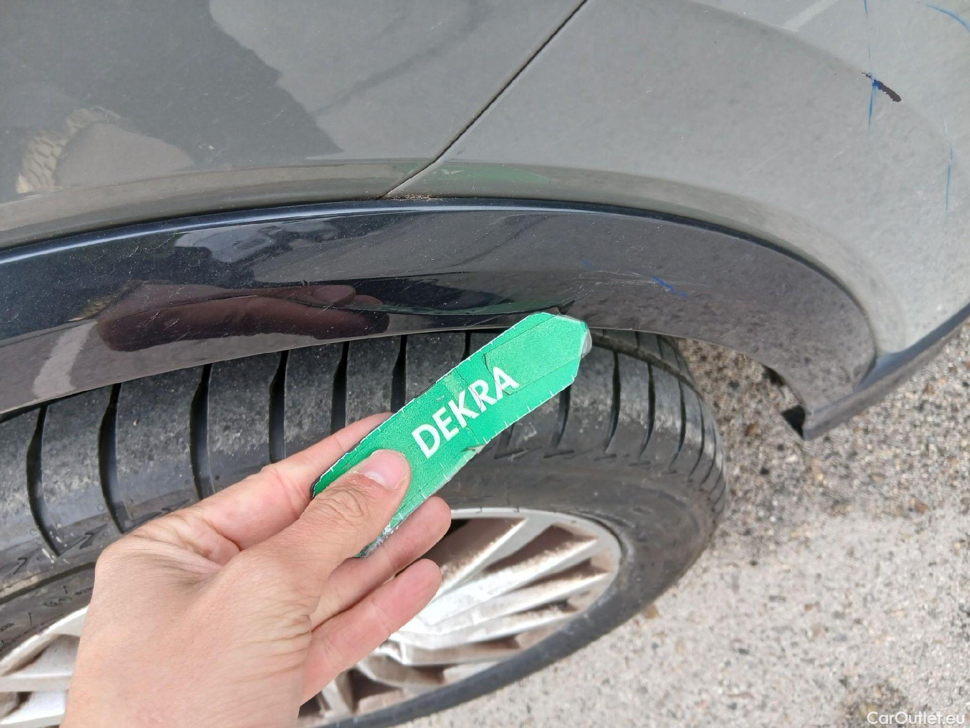  Audi  Q2 AUDI  / 2016 / 5P / todoterreno Design 30 TFSI 85kW (116CV) #41