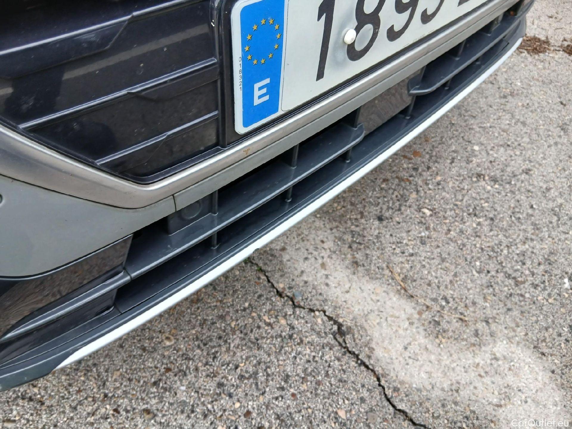  Audi  Q2 AUDI  / 2016 / 5P / todoterreno Design 30 TFSI 85kW (116CV) #6