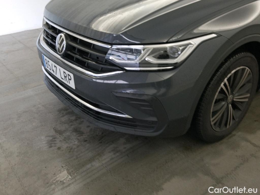  Volkswagen  Tiguan VOLKSWAGEN  / 2020 / 5P / todoterreno Life 2.0 TDI 110kW (150CV) DSG #3