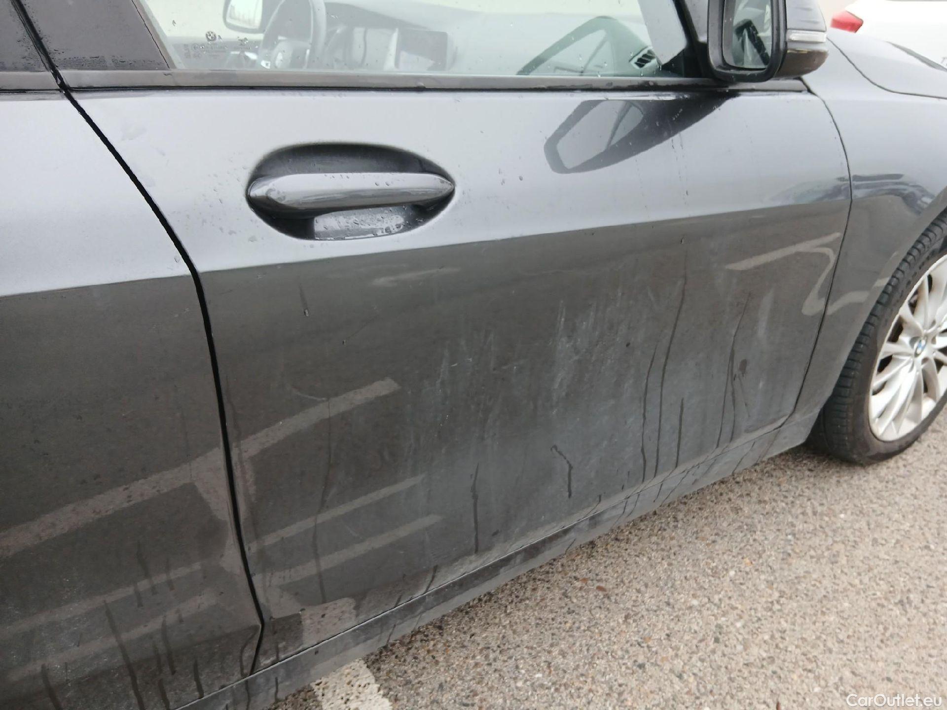  Bmw  Serie 1 BMW  / 2019 / 5P / berlina con portón 118i #31