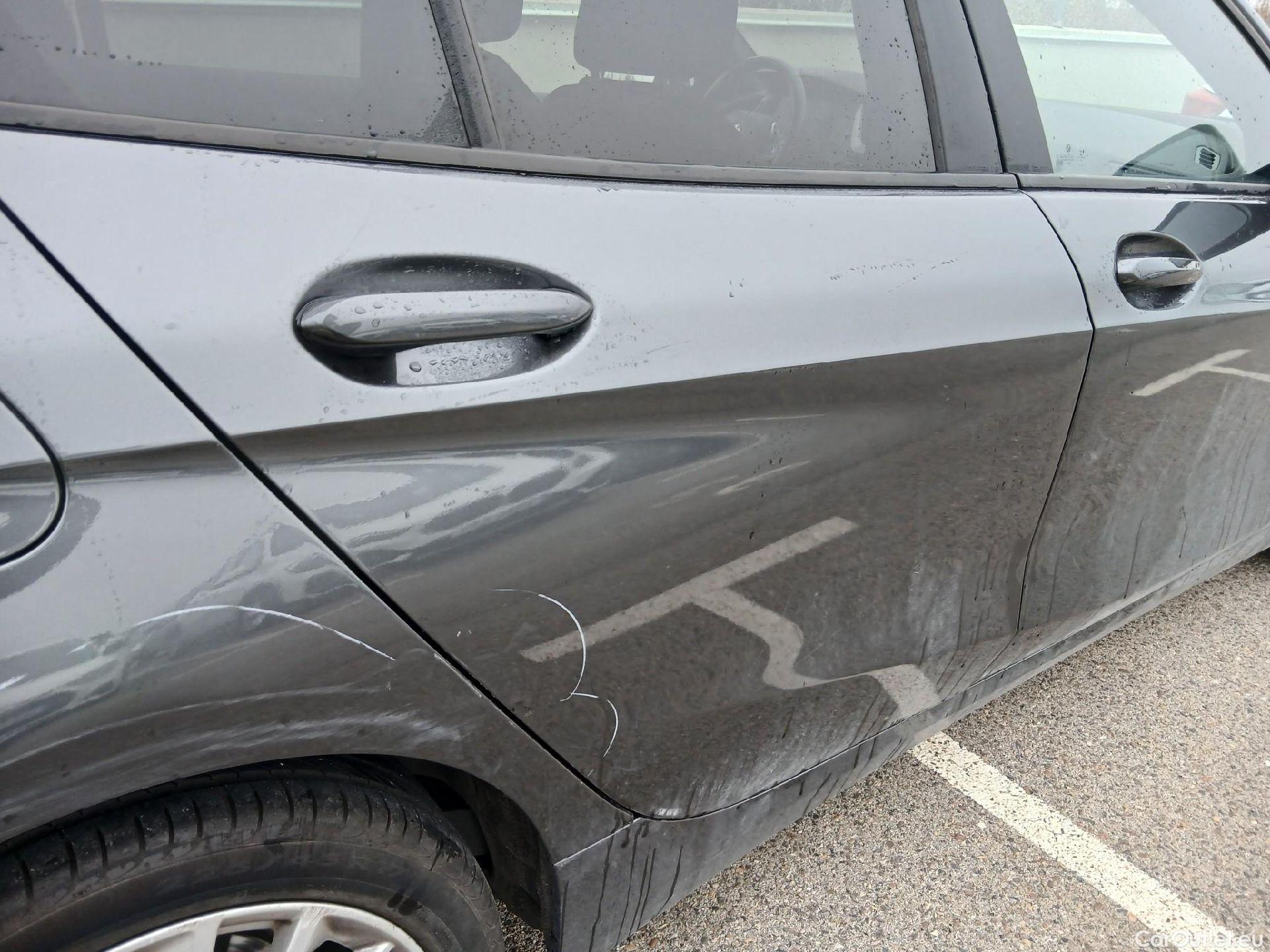  Bmw  Serie 1 BMW  / 2019 / 5P / berlina con portón 118i #30