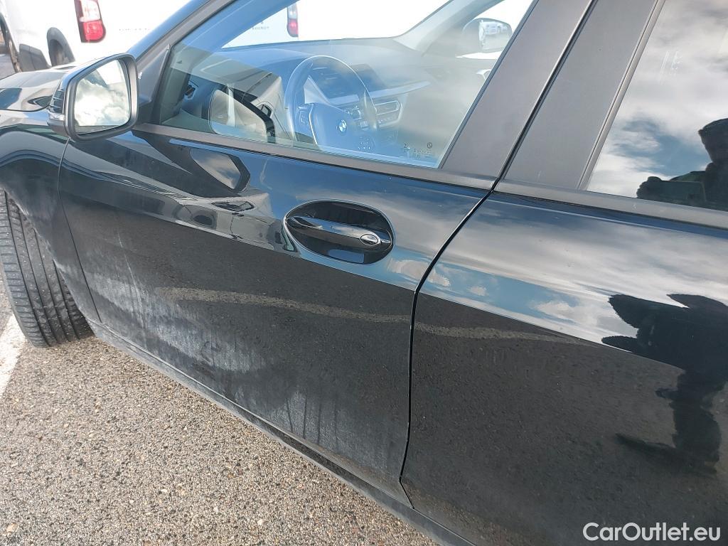  Bmw  Serie 1 BMW  / 2019 / 5P / berlina con portón 116d Corporate Auto. #3