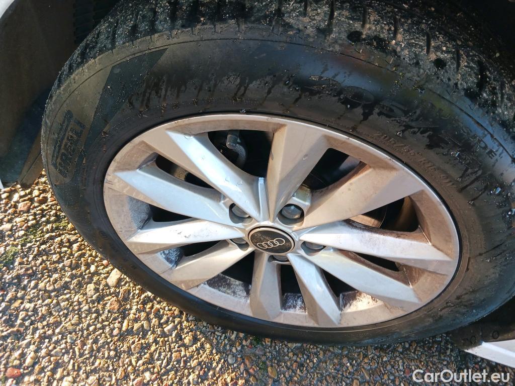  Audi  A3 AUDI  / 2020 / 5P / berlina con portón Sportback 30 TFSI 81kW (110CV) S tronic #23