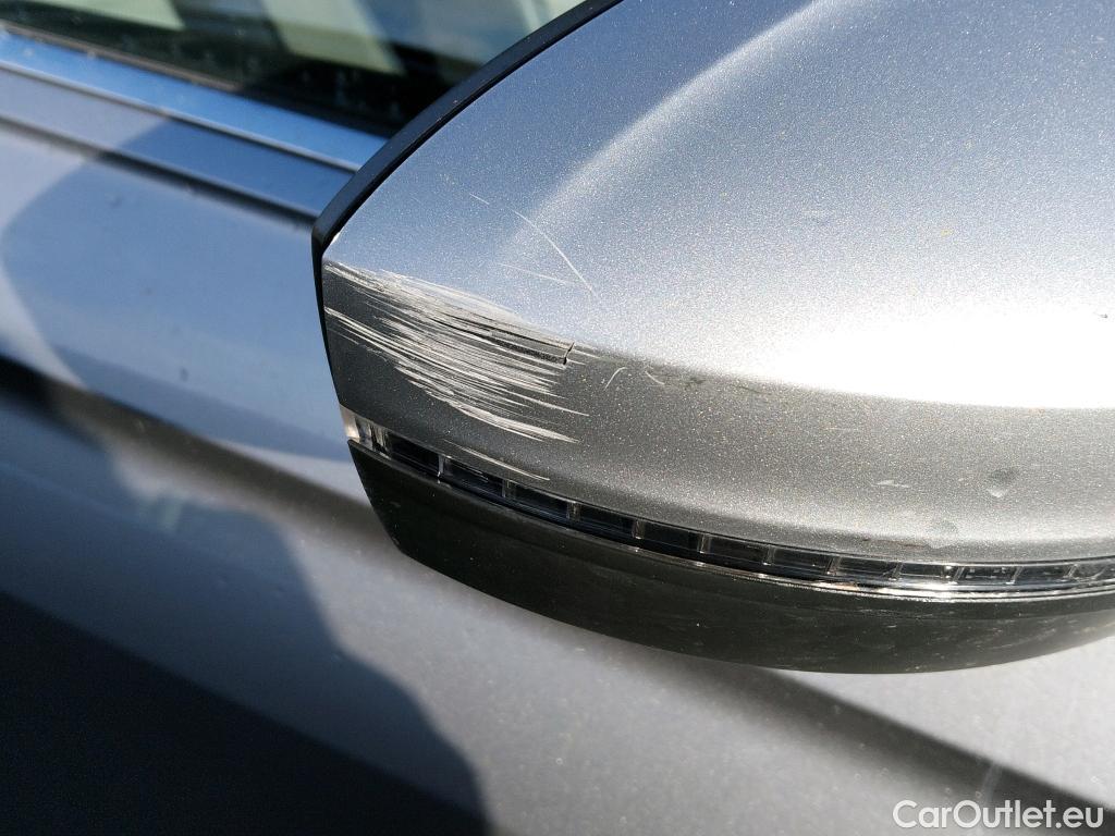  Volkswagen  Tiguan VOLKSWAGEN  Allspace / 2017 / 5P / todoterreno Sport 2.0 TDI 110kW (150CV) 4Motion DSG #23