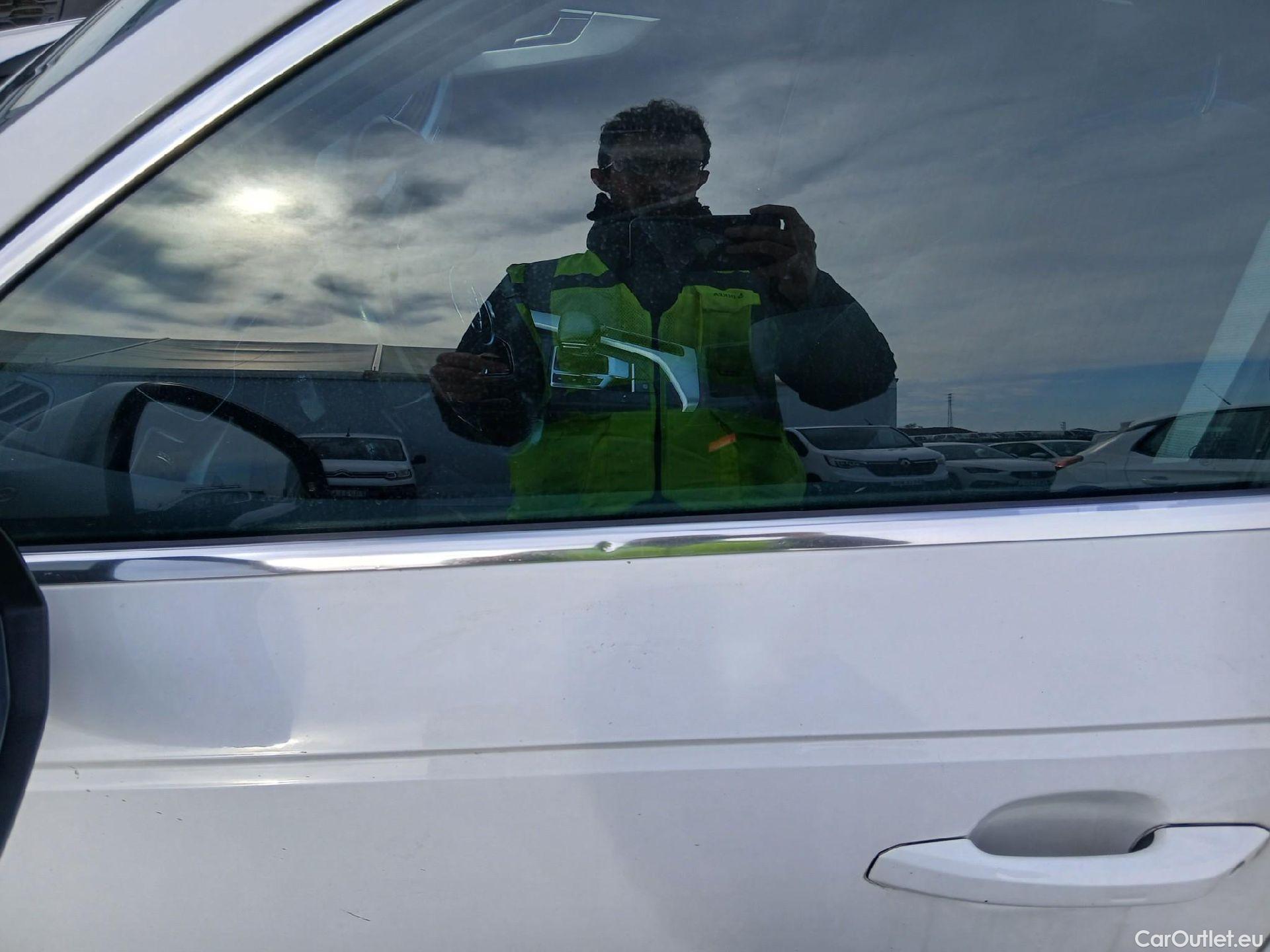  Audi  A4 AUDI  / 2015 / 4P / sedán S line ed 2.0 TDI 140kW quattro S tronic #19