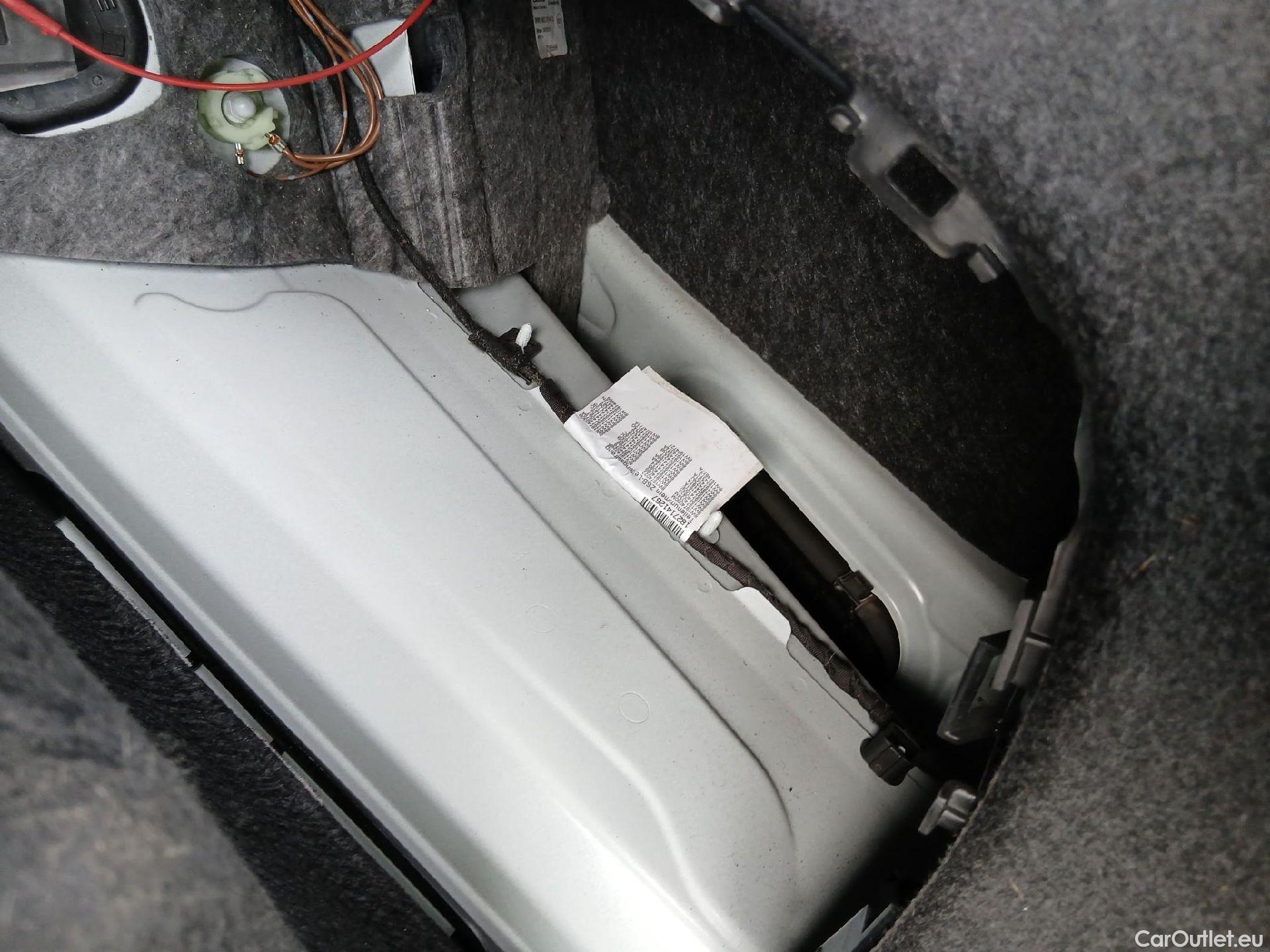  Audi  A4 AUDI  / 2015 / 4P / sedán S line ed 2.0 TDI 140kW quattro S tronic #4