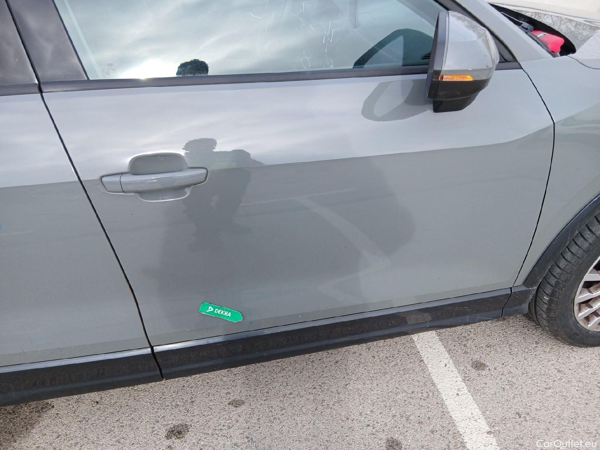  Audi  Q2 AUDI  / 2016 / 5P / todoterreno Design 30 TFSI 85kW (116CV) #36