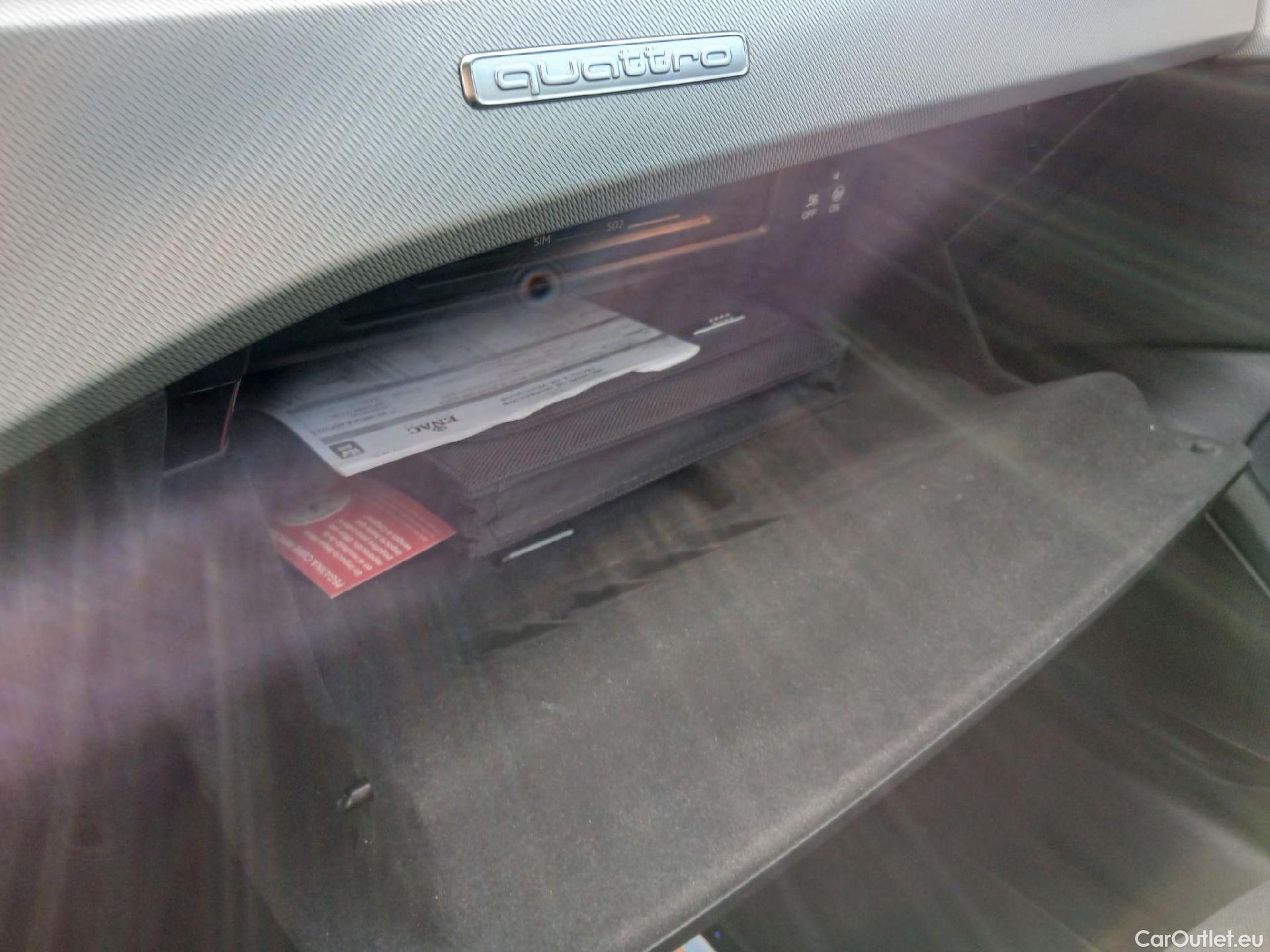  Audi  A4 AUDI  / 2015 / 4P / sedán S line ed 2.0 TDI 140kW quattro S tronic #2