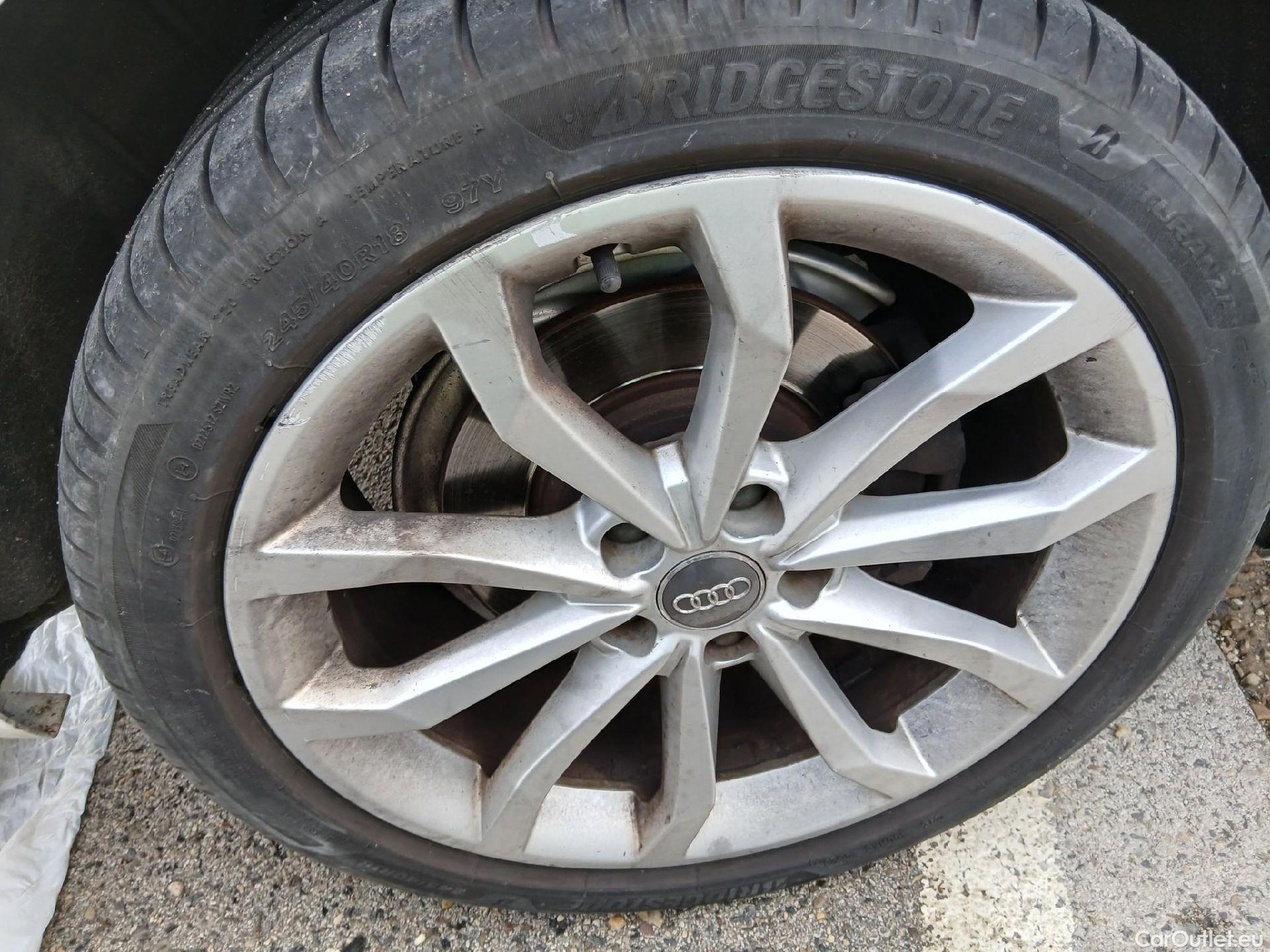  Audi  A4 AUDI  / 2015 / 4P / sedán S line ed 2.0 TDI 140kW quattro S tronic #31