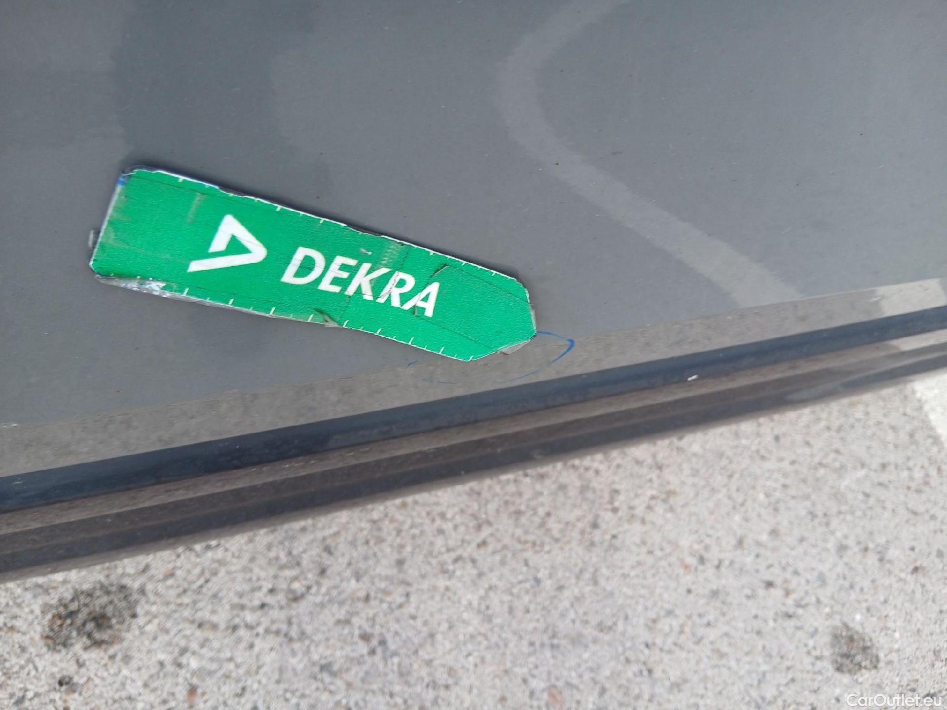  Audi  Q2 AUDI  / 2016 / 5P / todoterreno Design 30 TFSI 85kW (116CV) #37