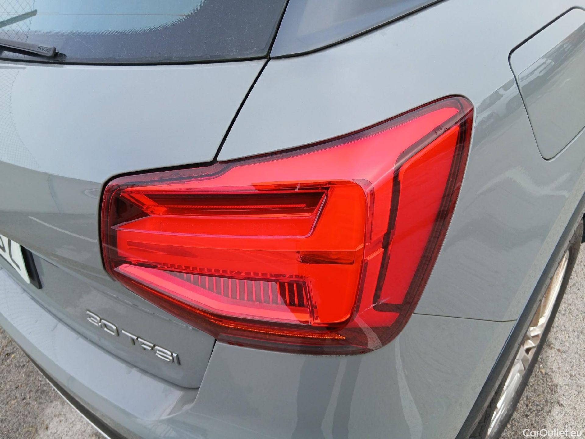  Audi  Q2 AUDI  / 2016 / 5P / todoterreno Design 30 TFSI 85kW (116CV) #31