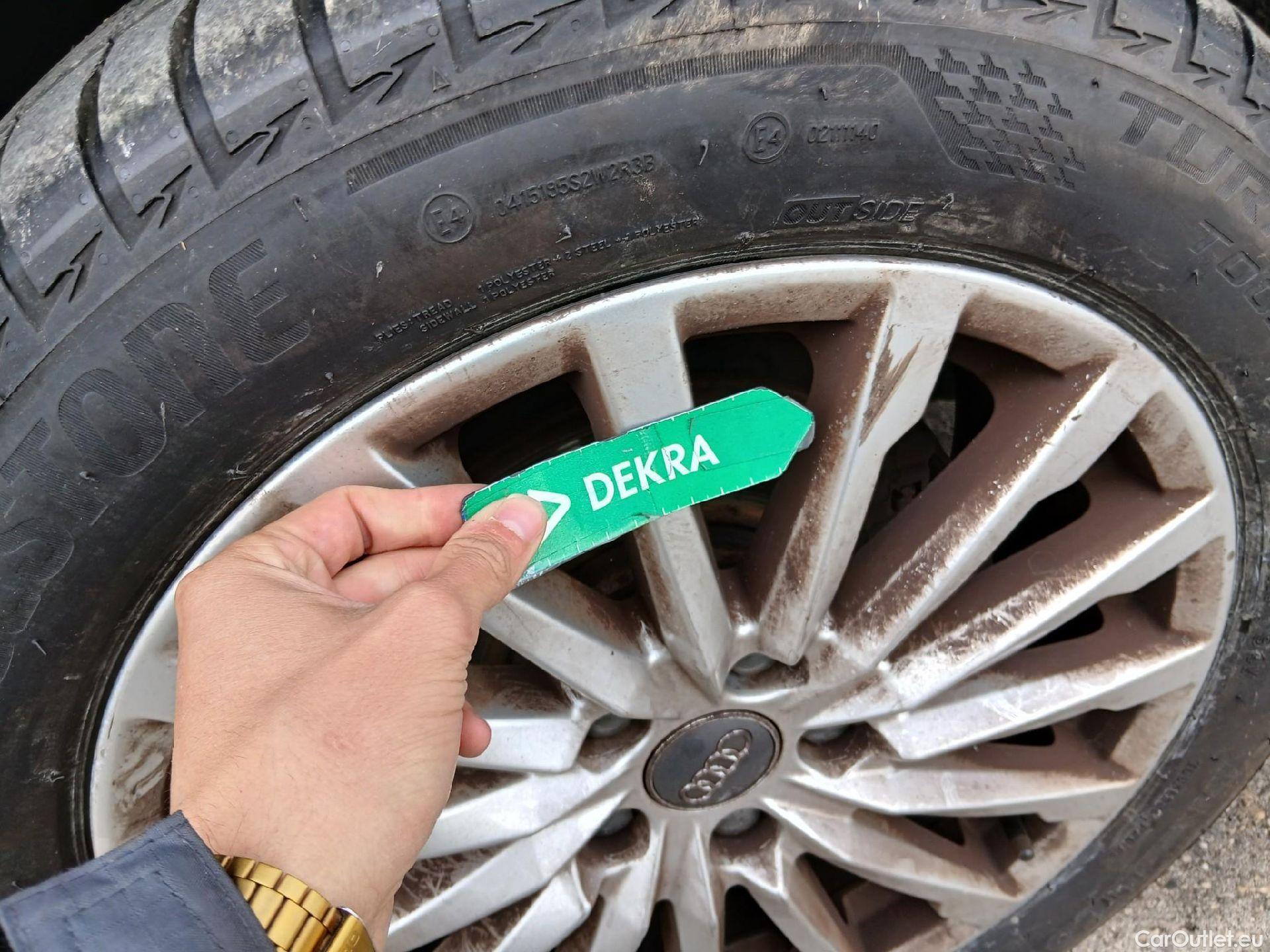  Audi  Q2 AUDI  / 2016 / 5P / todoterreno Design 30 TFSI 85kW (116CV) #39