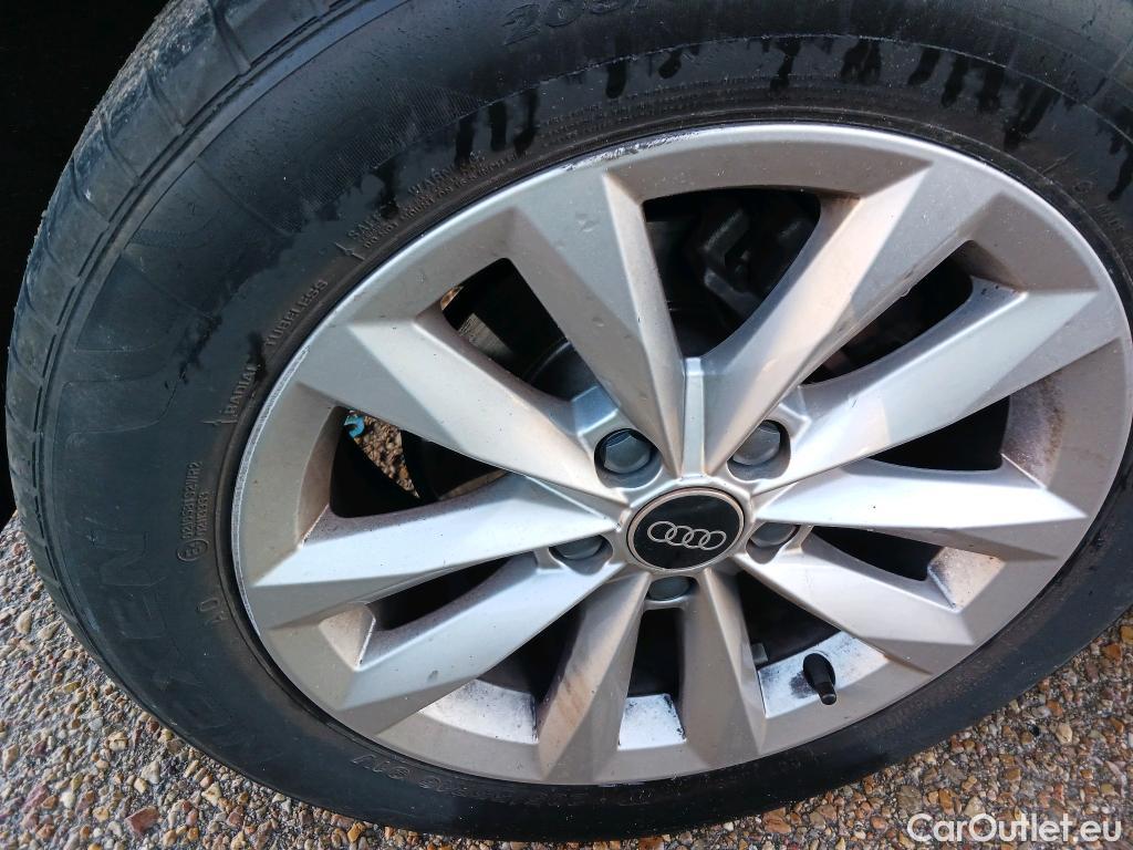  Audi  A3 AUDI  / 2020 / 5P / berlina con portón Sportback 30 TFSI 81kW (110CV) S tronic #3