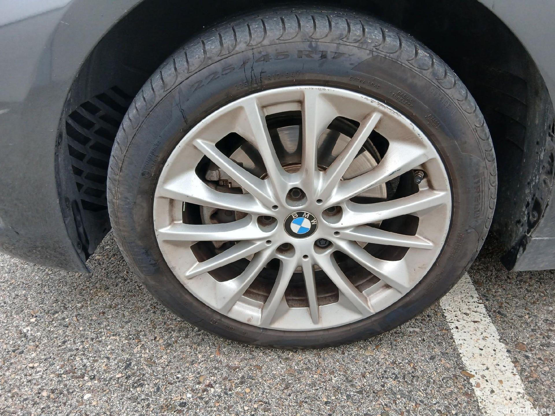  Bmw  Serie 1 BMW  / 2019 / 5P / berlina con portón 118i #11