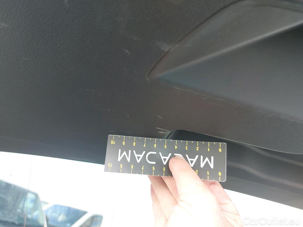  Bmw  Serie 1 BMW  / 2019 / 5P / berlina con portón 116d Corporate Auto. #10