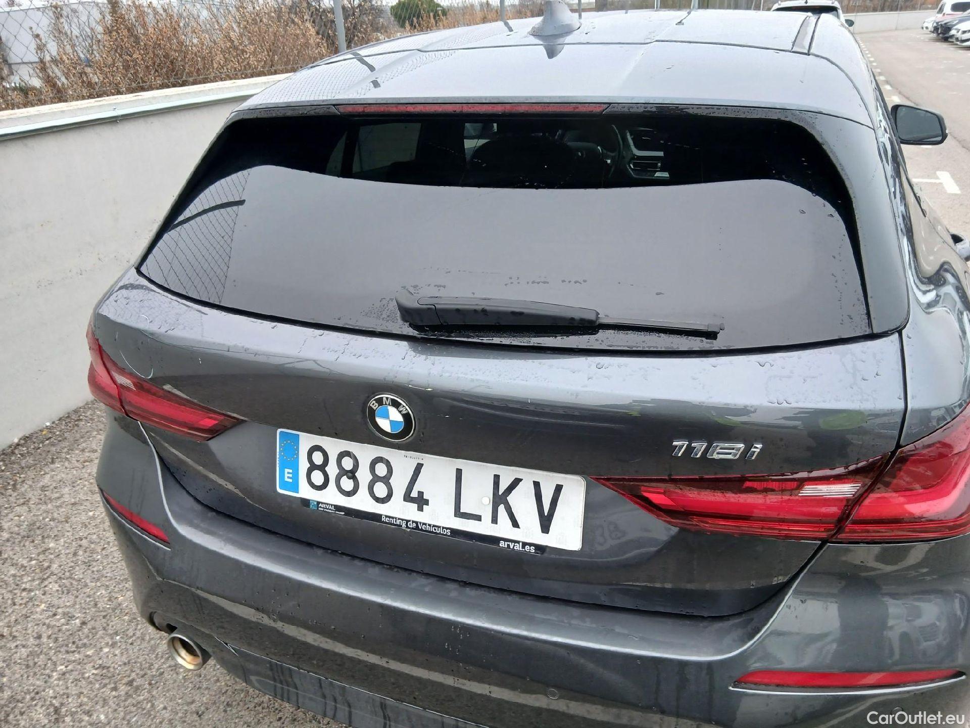  Bmw  Serie 1 BMW  / 2019 / 5P / berlina con portón 118i #34