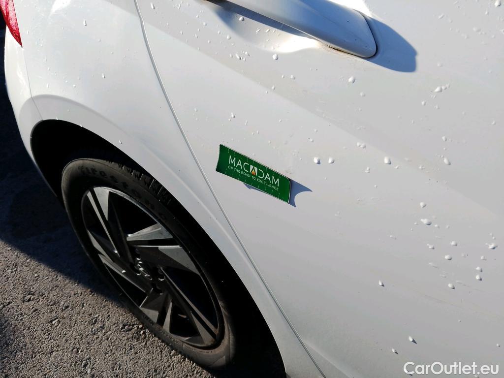  Hyundai  i20 HYUNDAI  / 2020 / 5P / berlina con portón 1.0 TGDI 74kW (100CV) Klass #13