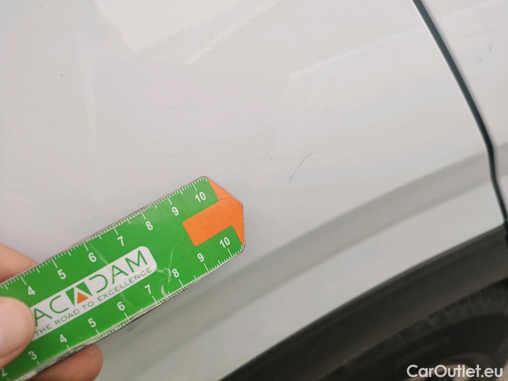  KIA  Sportage KIA  / 2022 / 5P / todoterreno 1.6 CRDi MHEV 100kW (136CV) Business 4X4 #10