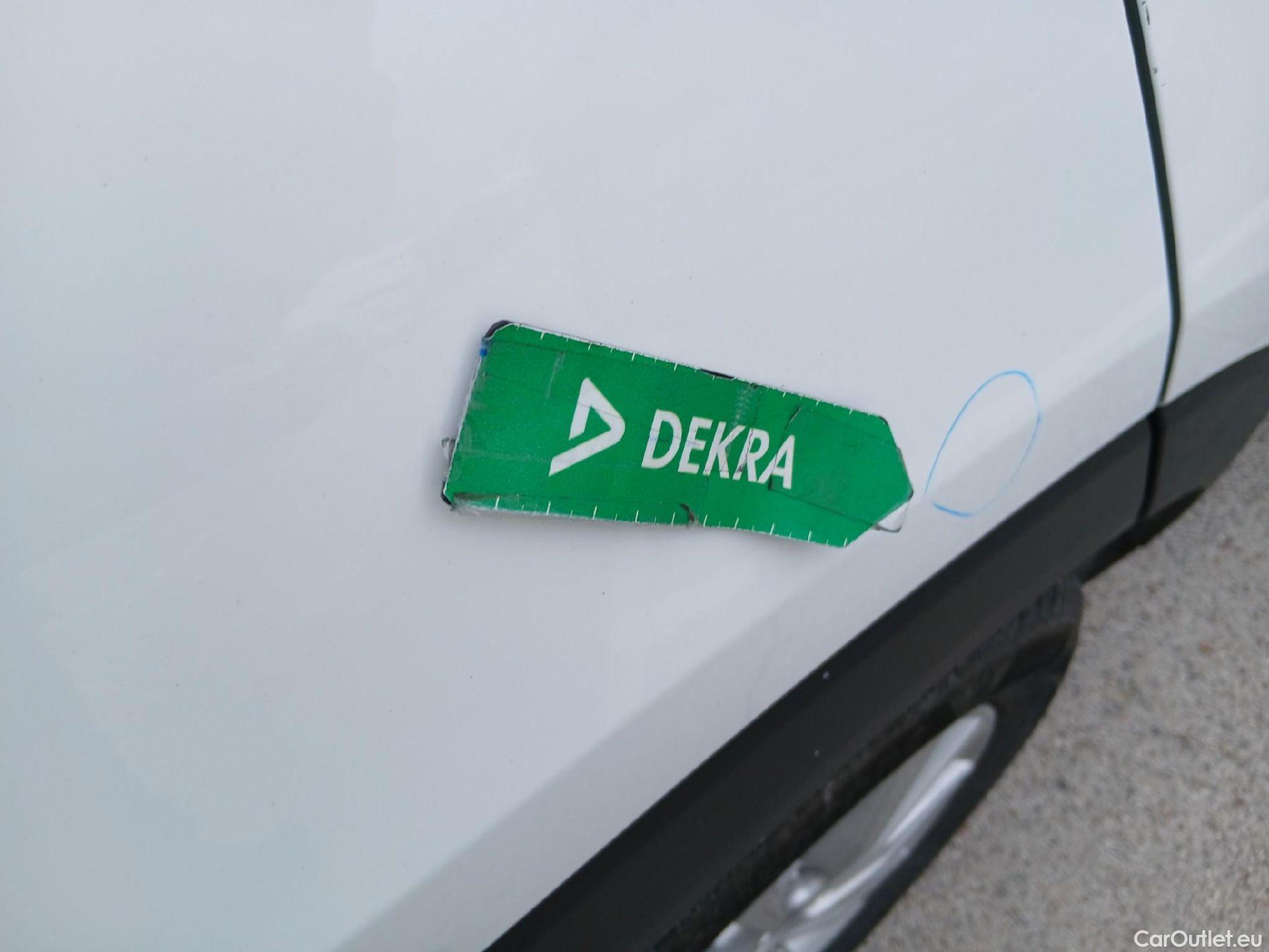  Hyundai  Tucson HYUNDAI  / 2018 / 5P / todoterreno 1.6 CRDI 85kW (116CV) 48V SLE 4X2(SP)(SL) #26