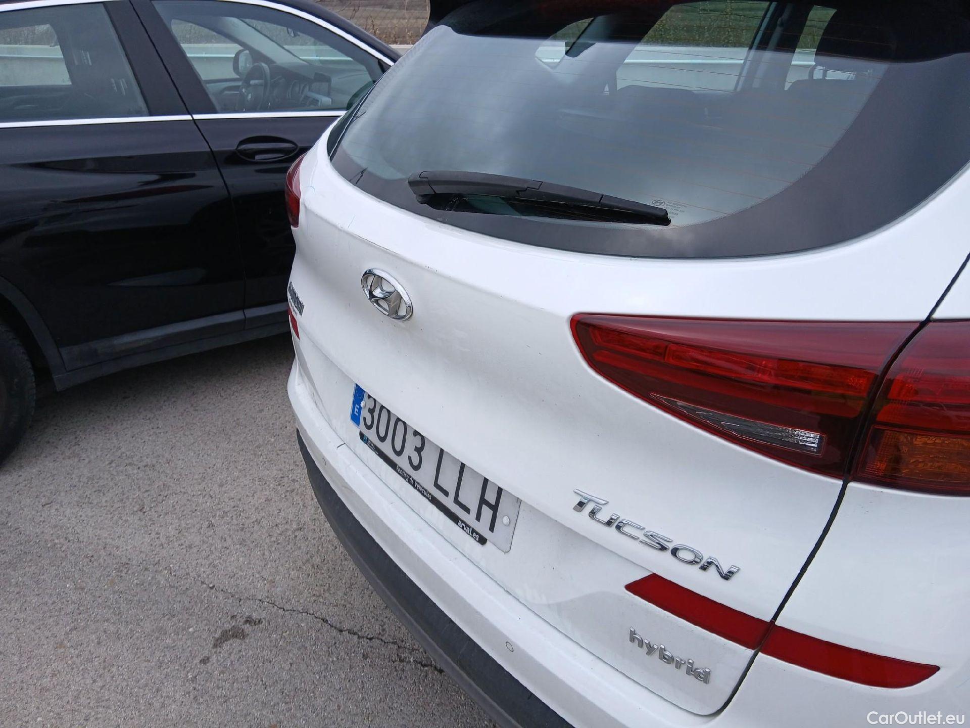  Hyundai  Tucson HYUNDAI  / 2018 / 5P / todoterreno 1.6 CRDI 85kW (116CV) 48V SLE 4X2(SP)(SL) #25