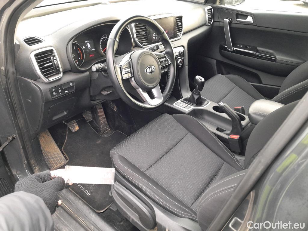  KIA  Sportage KIA  1.6MHEV Drive 100kW(136CV) 4x2(Crist Tintados)(CX) #37