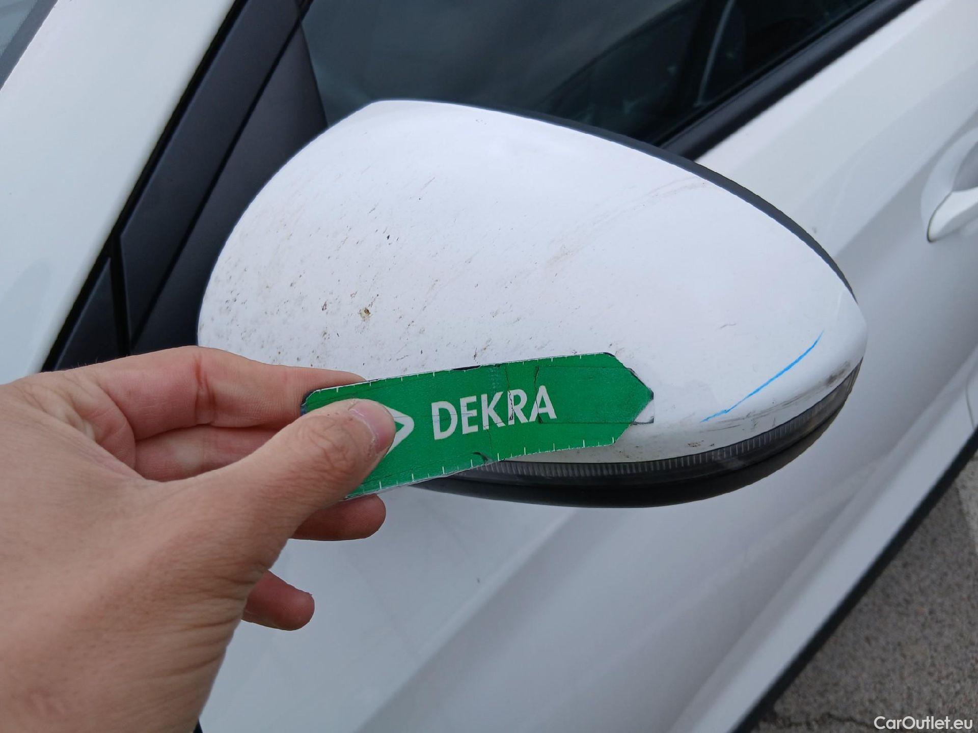  Hyundai  Tucson HYUNDAI  / 2018 / 5P / todoterreno 1.6 CRDI 85kW (116CV) 48V SLE 4X2(SP)(SL) #13