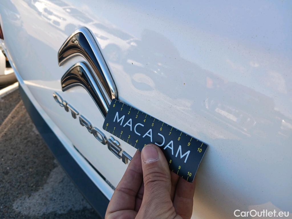  Citroen  C4 Cactus CITROEN  / 2018 / 5P / berlina con portón BlueHDi 100 S&S Feel #4