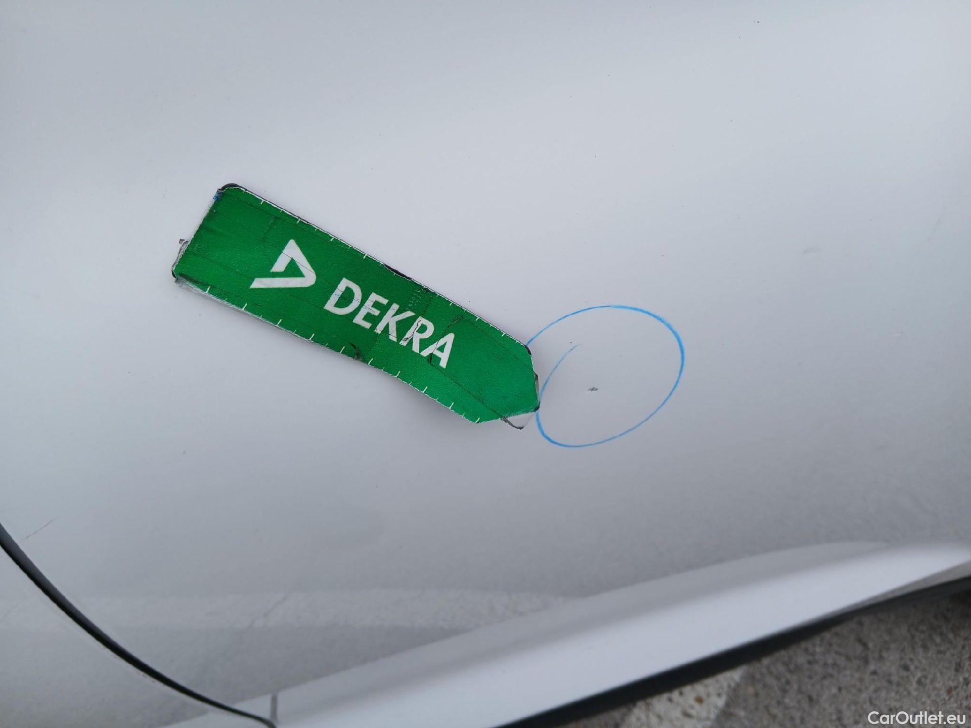  Hyundai  Tucson HYUNDAI  / 2018 / 5P / todoterreno 1.6 CRDI 85kW (116CV) 48V SLE 4X2(SP)(SL) #20