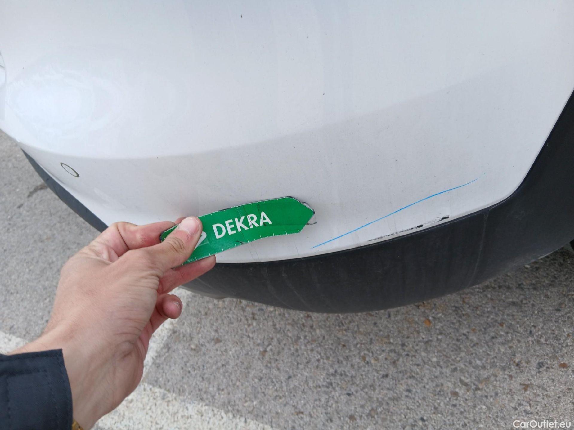  Hyundai  Tucson HYUNDAI  / 2018 / 5P / todoterreno 1.6 CRDI 85kW (116CV) 48V SLE 4X2(SP)(SL) #22