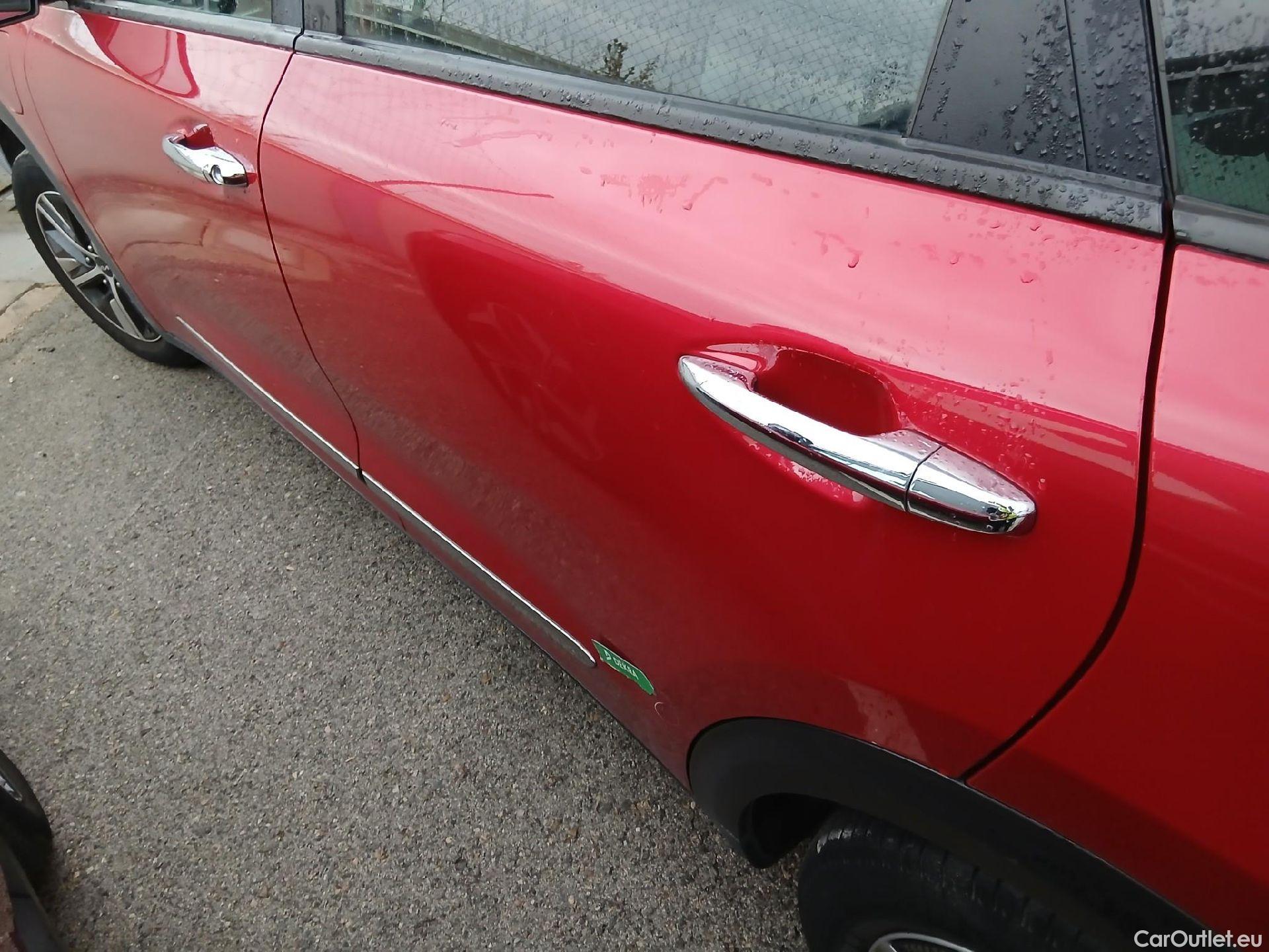  KIA  Niro KIA  / 2019 / 5P / crossover 1.6 GDi PHEV 104kW (141CV) Drive #20