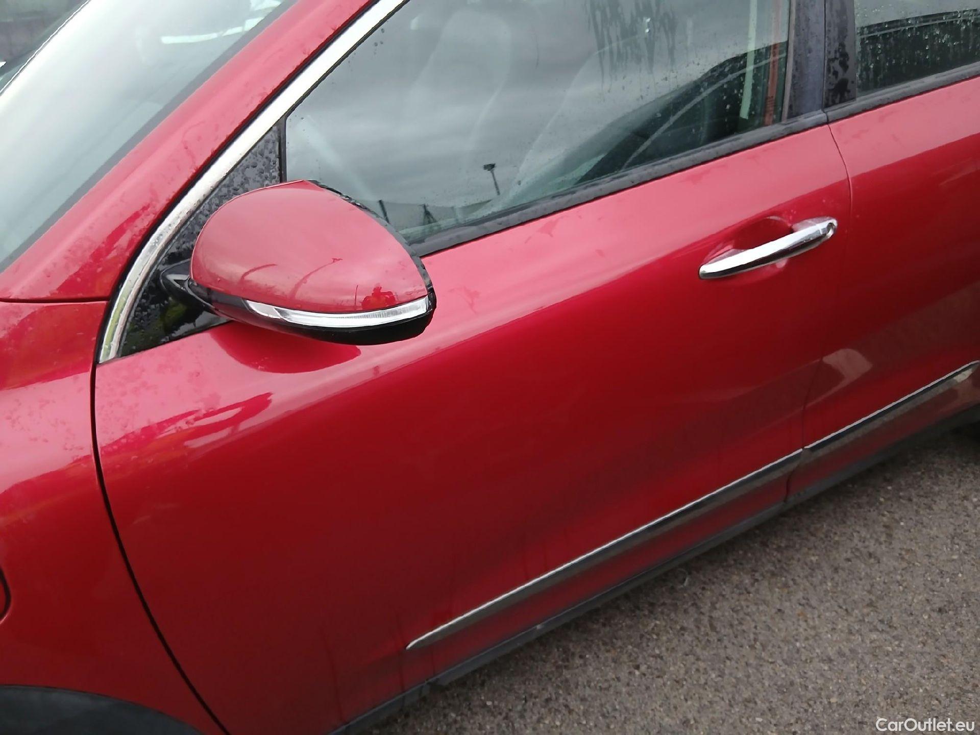  KIA  Niro KIA  / 2019 / 5P / crossover 1.6 GDi PHEV 104kW (141CV) Drive #12