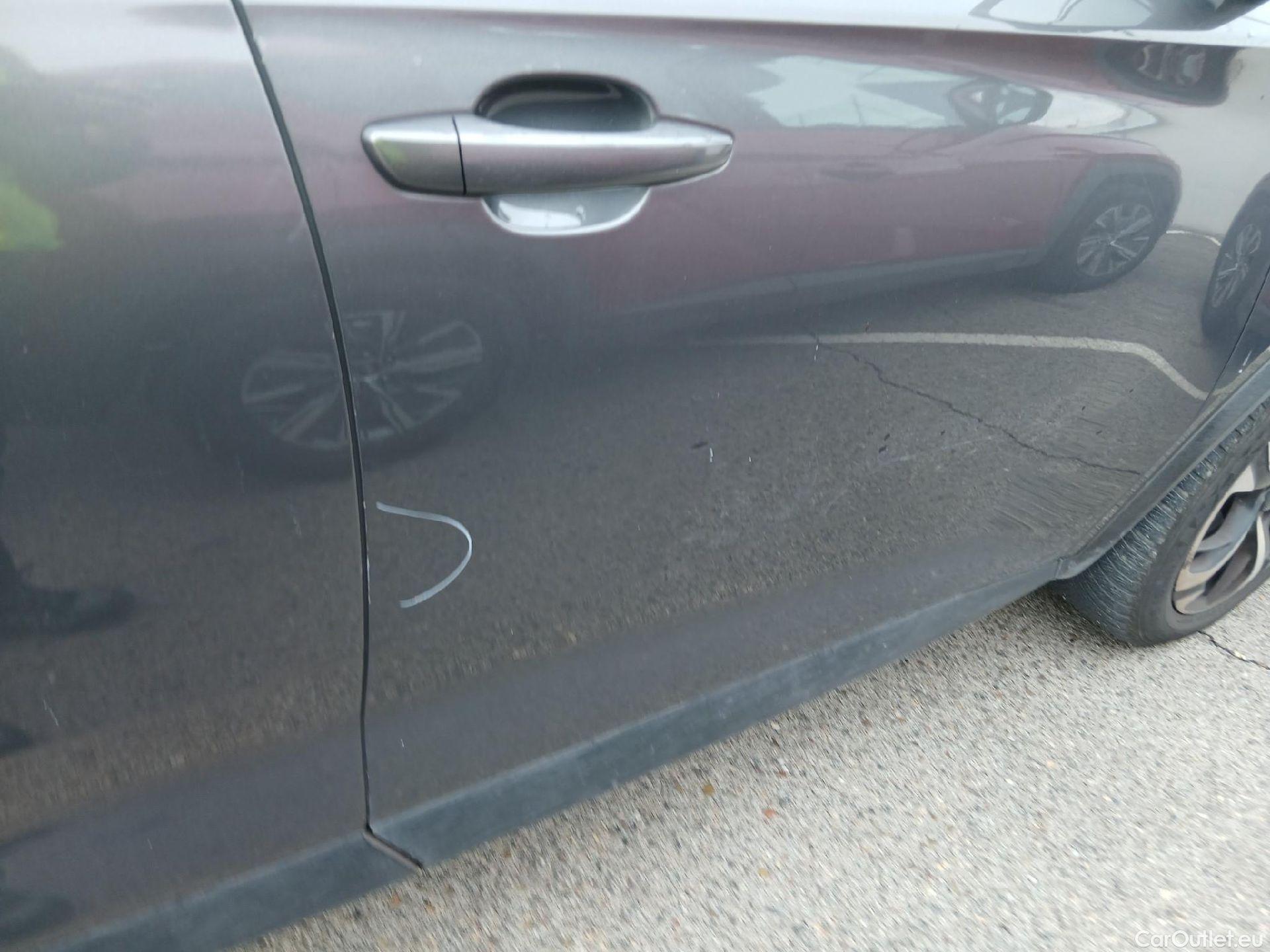  DS  DS7 DS DS 7 Crossback / 2017 / 5P / todoterreno BlueHDi DE 96kW (130CV) Auto. CHIC (AC) #37