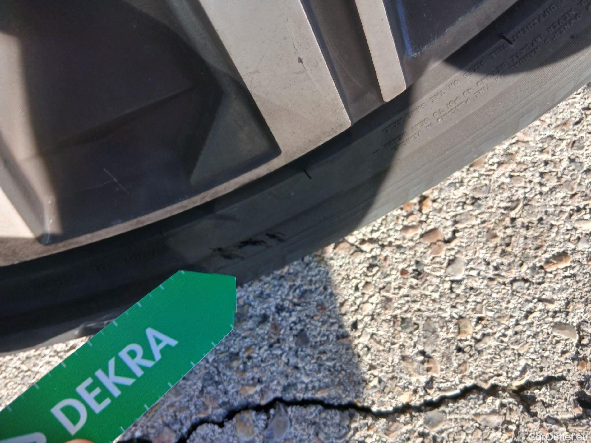  Hyundai  Tucson HYUNDAI  / 2020 / 5P / todoterreno 1.6 CRDI 85kW (115CV) Maxx #8