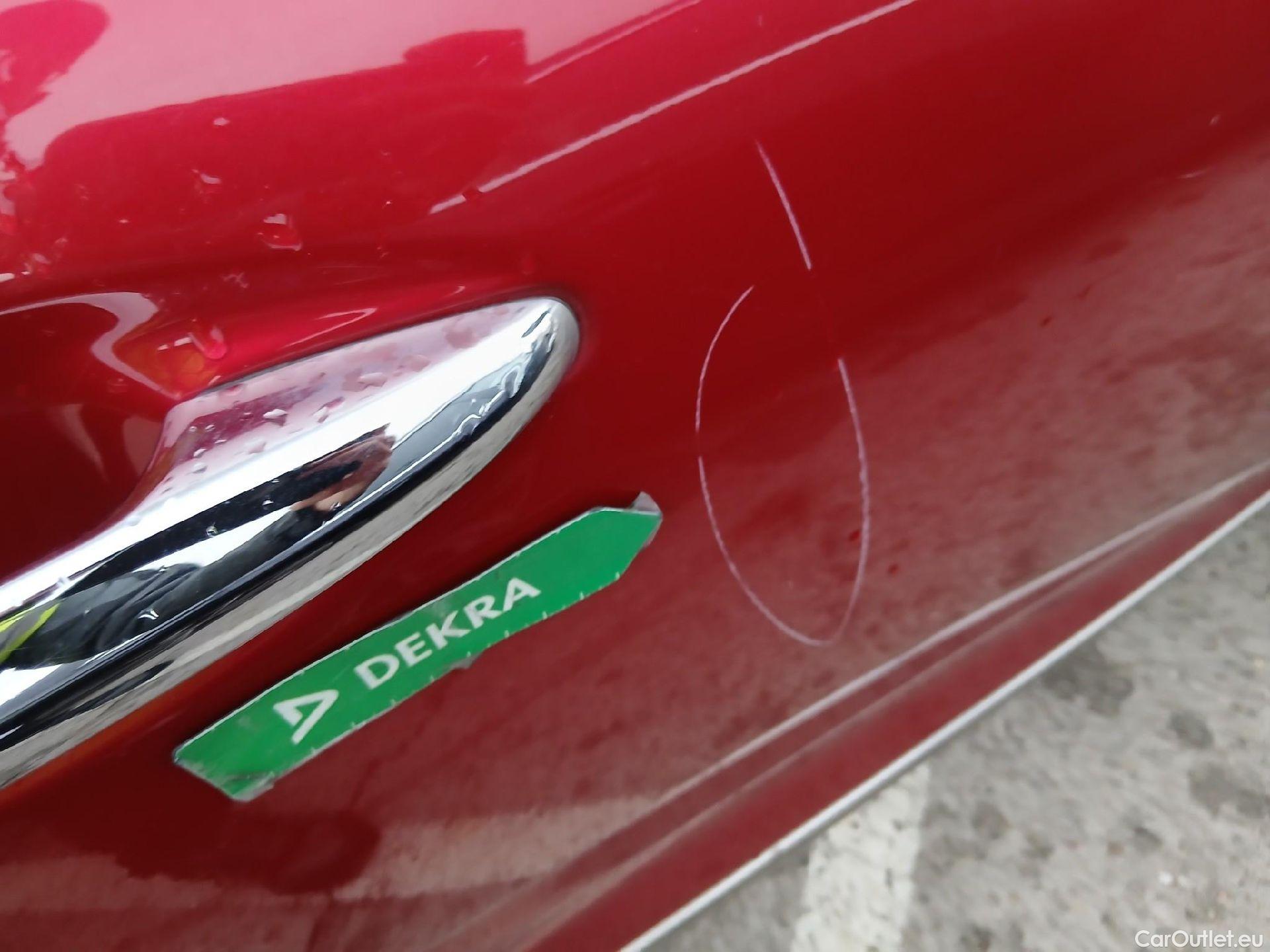  KIA  Niro KIA  / 2019 / 5P / crossover 1.6 GDi PHEV 104kW (141CV) Drive #37