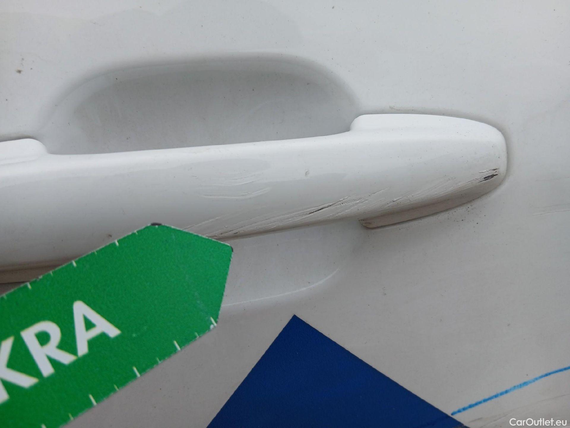  Ford  Focus FORD  / 2018 / 5P / familiar 2.0 Ecoblue 110kW Titanium Auto Sportbr. #22