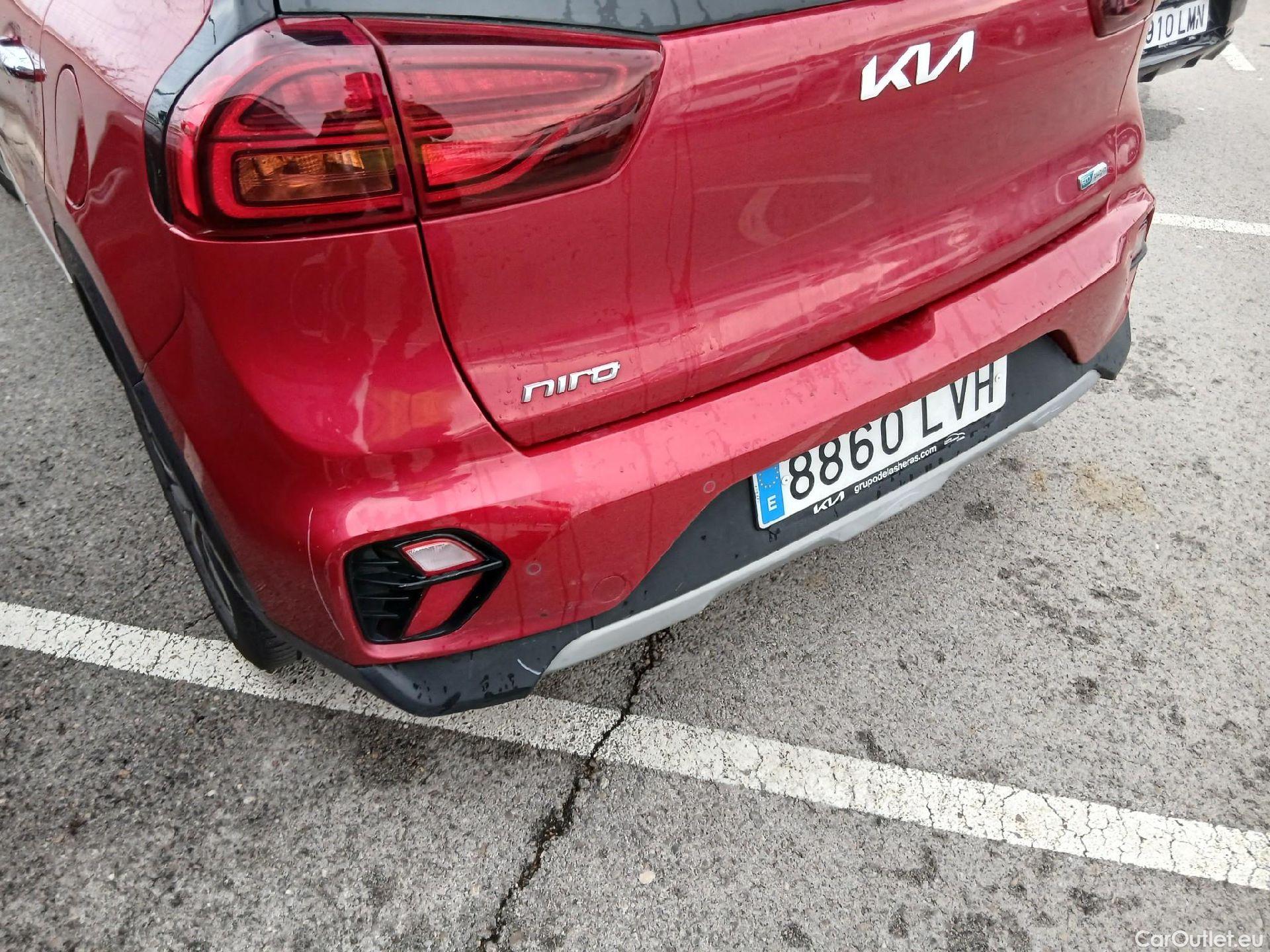  KIA  Niro KIA  / 2019 / 5P / crossover 1.6 GDi PHEV 104kW (141CV) Drive #21