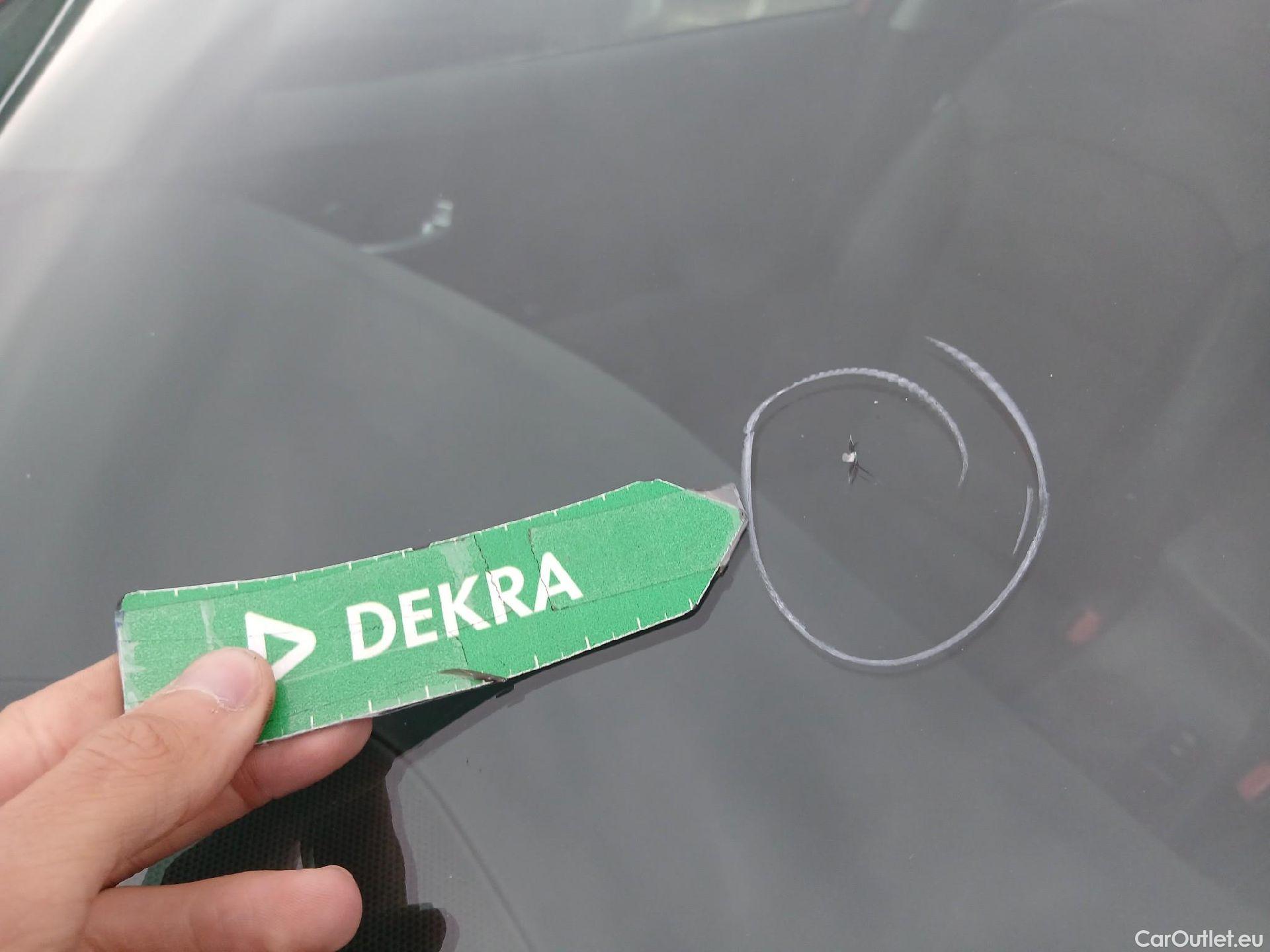  KIA  Niro KIA  / 2019 / 5P / crossover 1.6 GDi PHEV 104kW (141CV) Drive #9