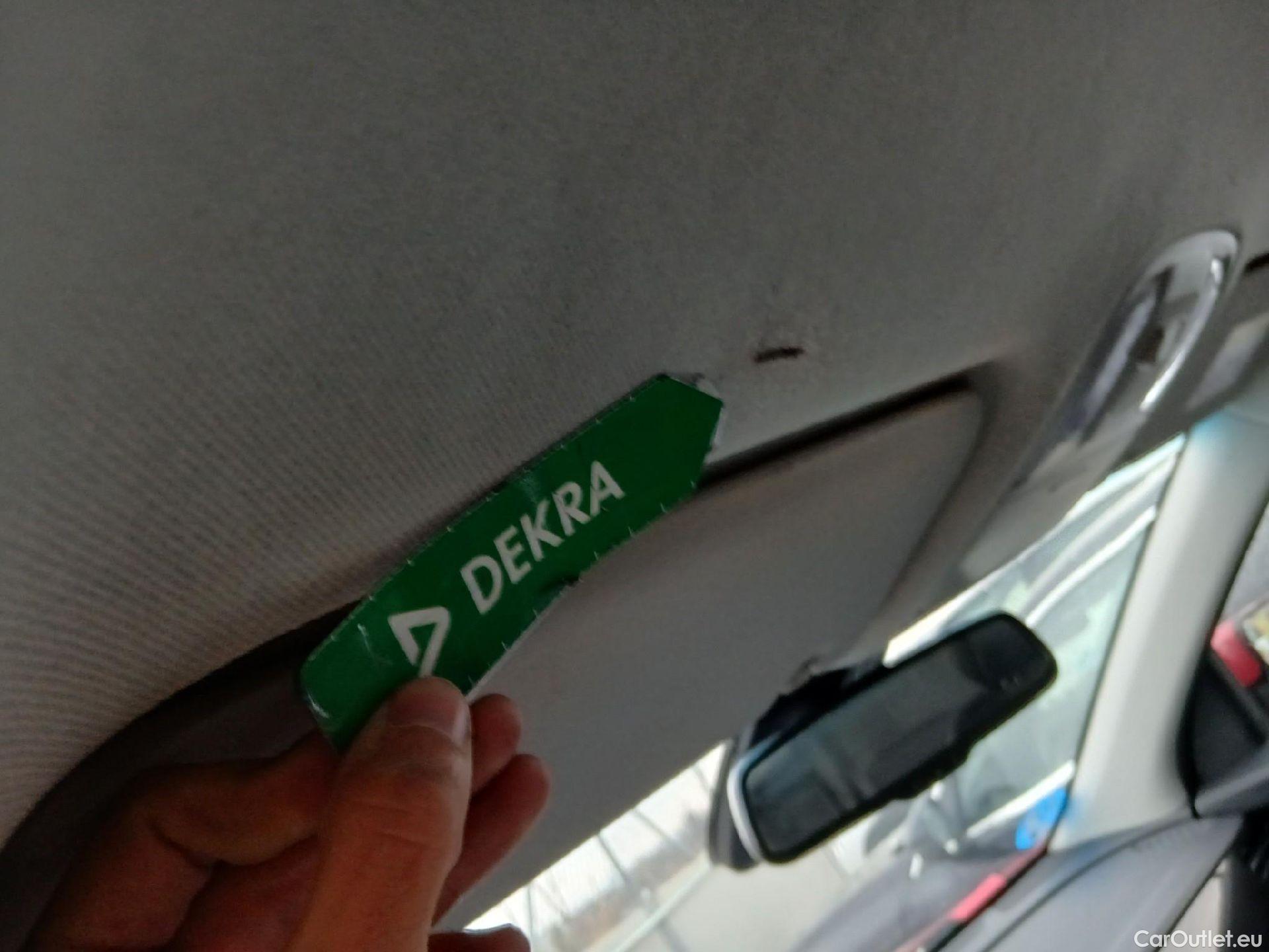  KIA  Niro KIA  / 2019 / 5P / crossover 1.6 GDi PHEV 104kW (141CV) Drive #15