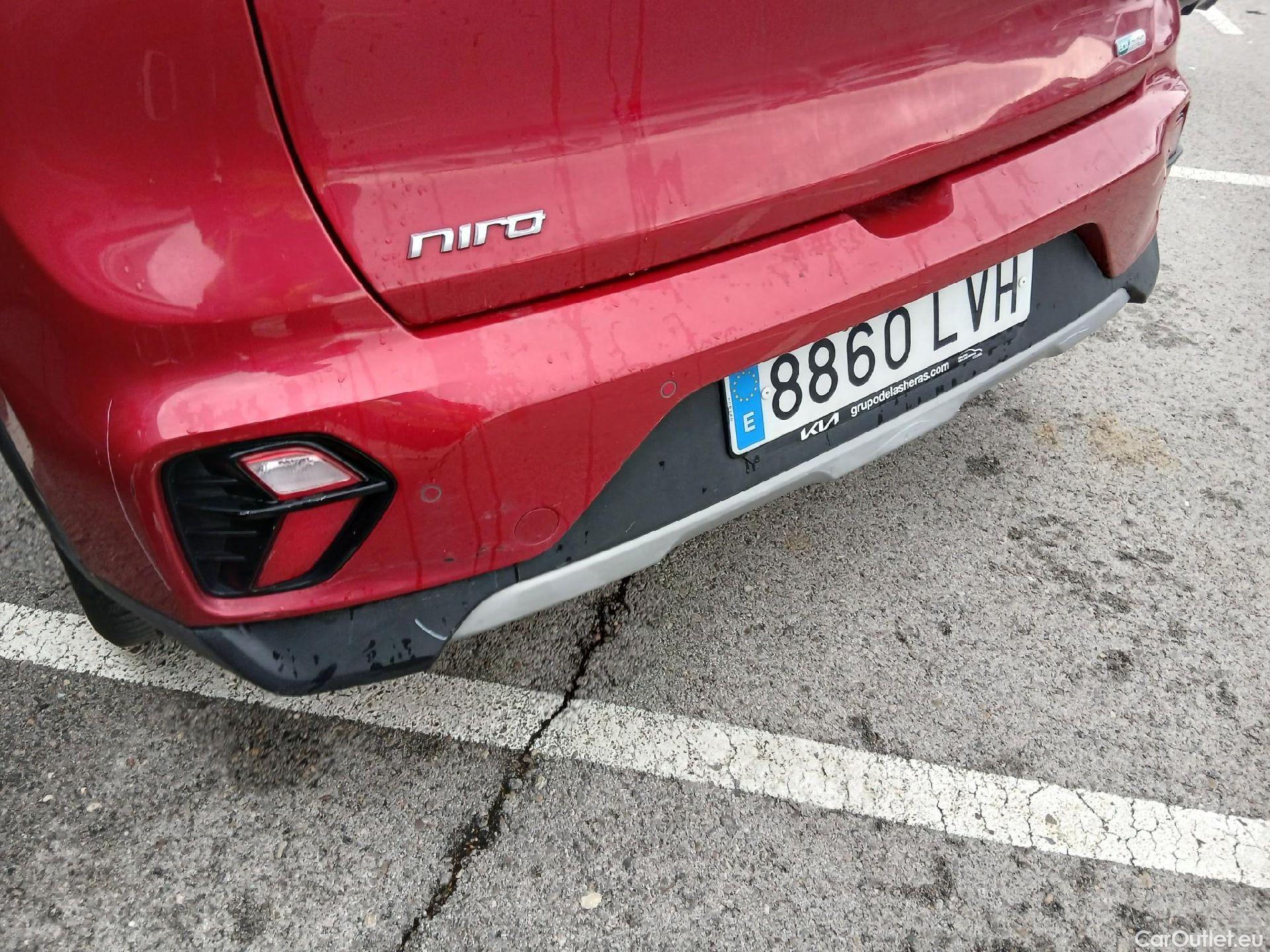  KIA  Niro KIA  / 2019 / 5P / crossover 1.6 GDi PHEV 104kW (141CV) Drive #24