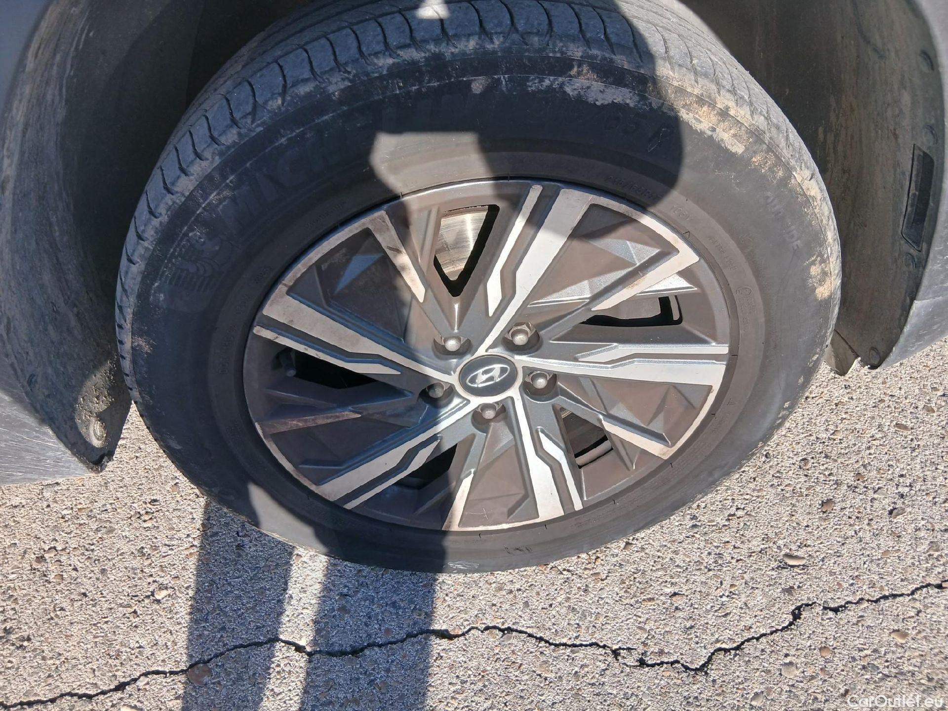  Hyundai  Tucson HYUNDAI  / 2020 / 5P / todoterreno 1.6 CRDI 85kW (115CV) Maxx #9