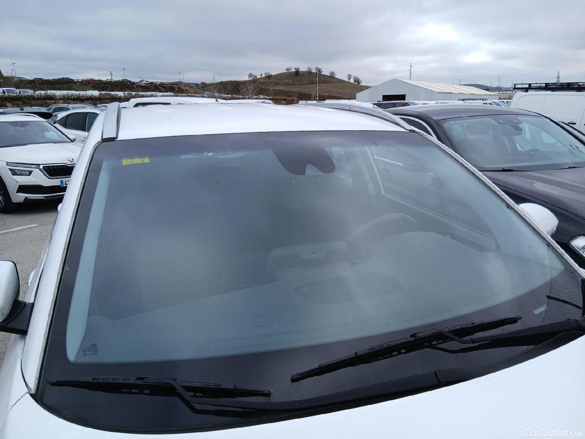  Hyundai  Tucson HYUNDAI  / 2018 / 5P / todoterreno 1.6 CRDI 85kW (116CV) 48V SLE 4X2(SP)(SL) #2