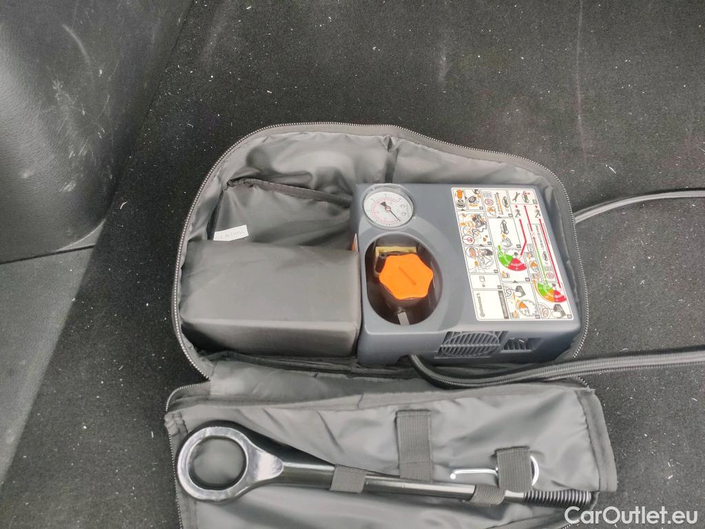  KIA  Sportage KIA  / 2022 / 5P / todoterreno 1.6 CRDi MHEV 100kW (136CV) Business 4X4 #7