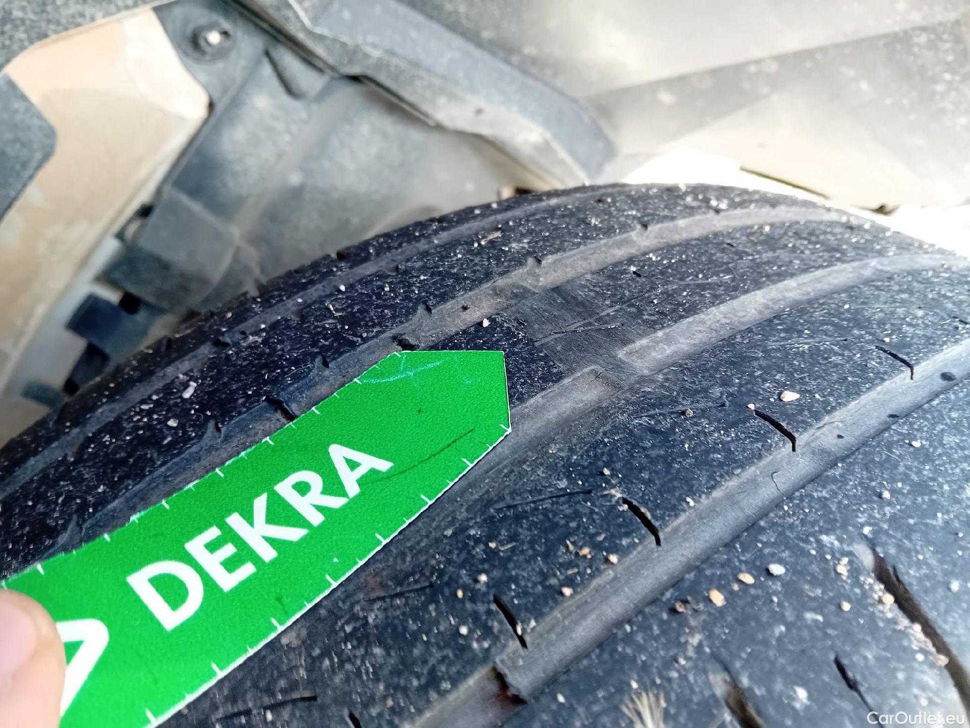  Dacia  Duster DACIA  / 2018 / 5P / todoterreno Comfort TCE 74kW(100CV) ECO-G 4X2 #33